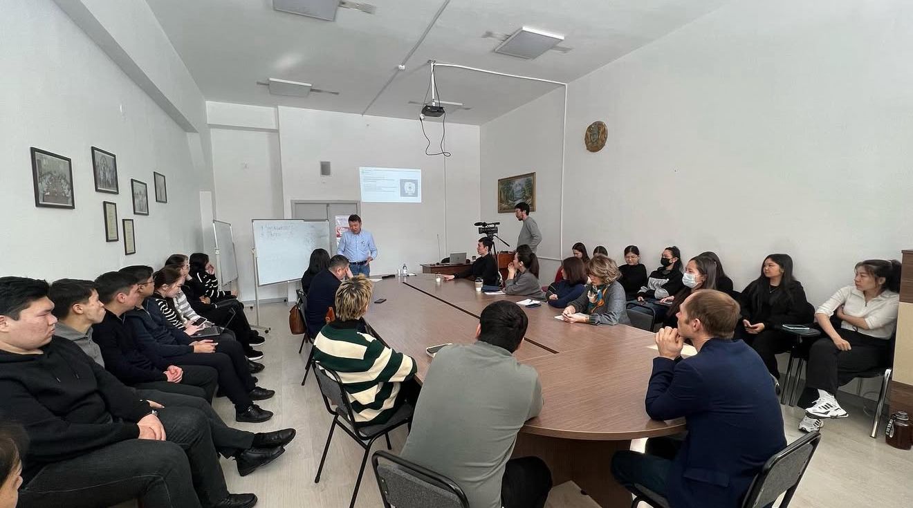 “Сұңқар” медициналық компаниясының директоры К.Дж. Керимкуловтың көшбасшылық дәрістері